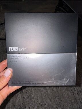 NIB - PCA Skin Hyaluronic Acid Microneedle Eye Patches - 4 packettes of 2 patche